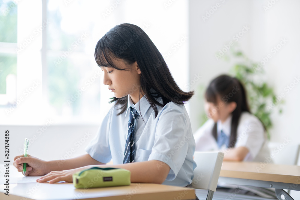 授業中の学生 授業中の学生
