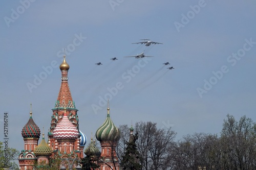 Photography Simulation of refueling in the air of IL-78 and Tu-160 aircraft accompanied by M