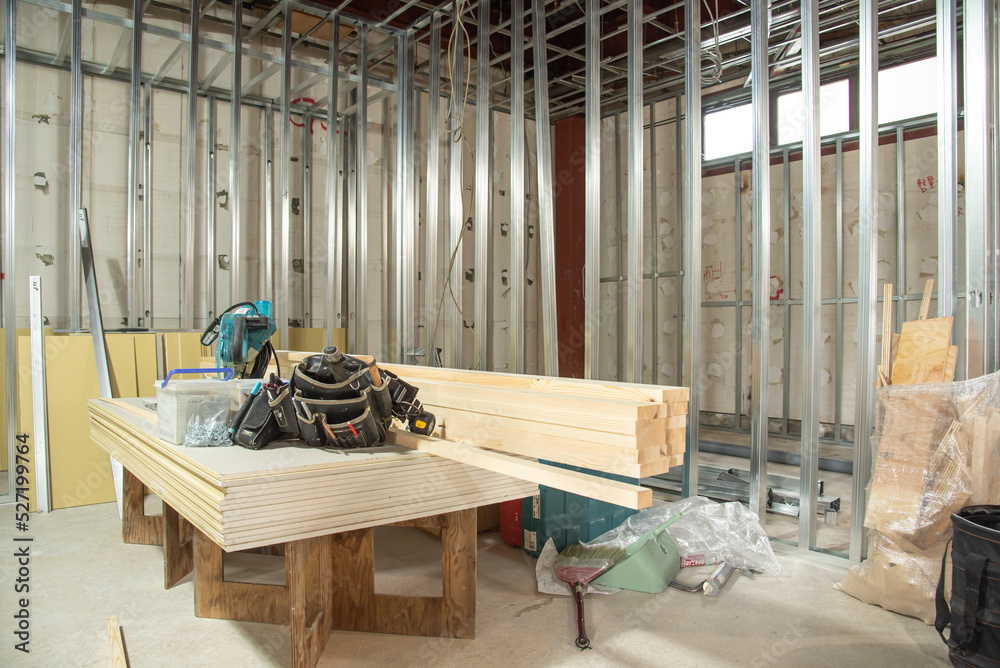 Obraz premium 内装工事中の材料と工具