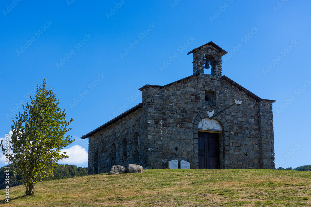 Fototapeta premium Hills around the Church of the Madonna dell'Orsaro, Parma, Italy