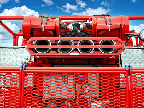 Fragment fire engine emerge...
