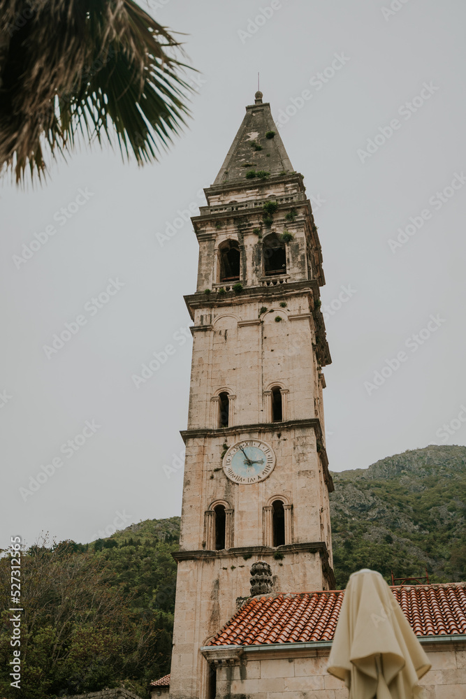 Fototapeta premium Wieża kościoła