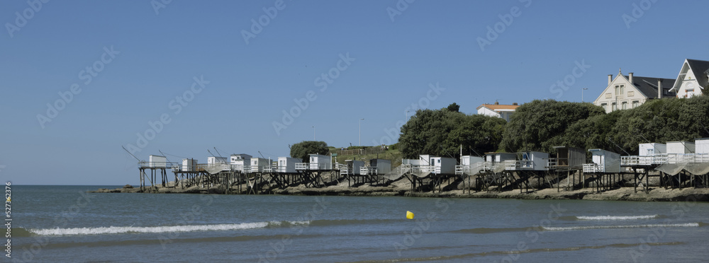 Cabane de pêche avec carrelet en Charente-Maritime	