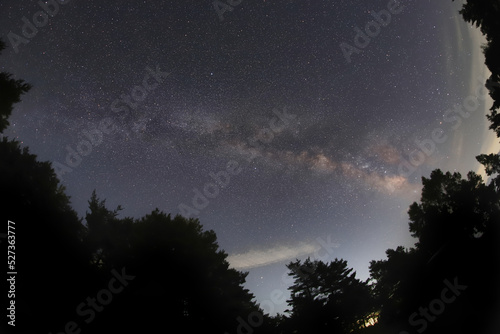 八ヶ岳の星空－天の川と夏の星座／山梨県北杜市
