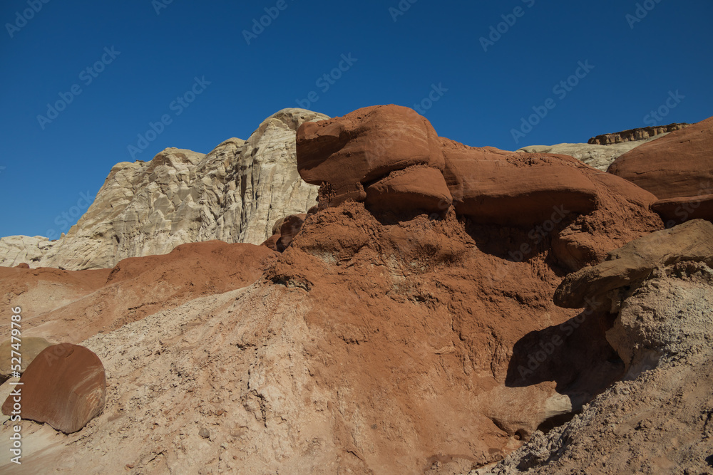 Red and white sandstone rock formations in Arizona
