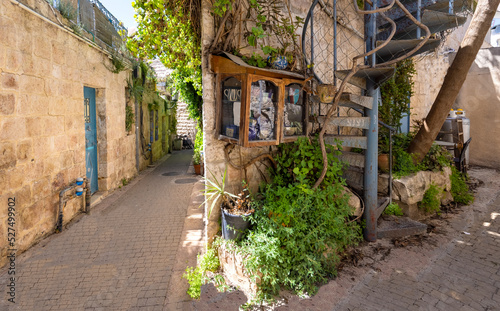 Fototapeta Naklejka Na Ścianę i Meble -  Israel, Jerusalem old narrow streets of Nahlaot historic neighborhood with many small synagogues.