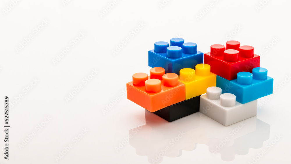 Plastic building blocks, block toys for children very popular because of the colours. This toy can increase children's imagination and creativity Plastic building blocks, block toys for children very popular because of the colours. This toy can increase children's imagination and creativity