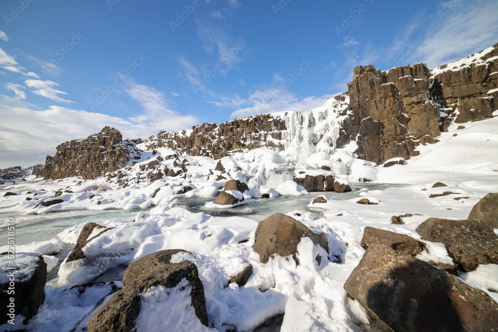Obraz premium snow covered mountains