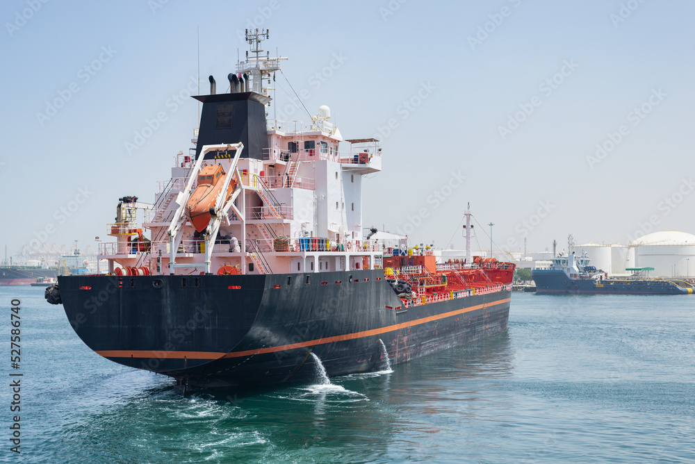 Bunkering vessel in port