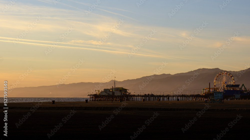 Obraz premium sunset at the beach