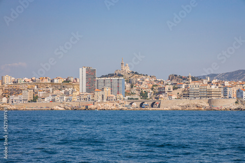 Fototapeta Naklejka Na Ścianę i Meble -  Marseille city seen from the sea in France