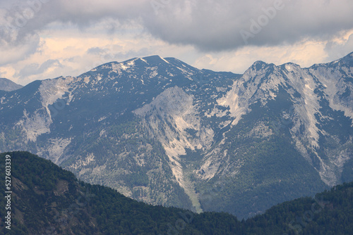 Wildromantische Alpenlandschaft im Salzkammergut  Blick vom Elferkogel (Katergebirge) zum Höllengebirge mit Grünalmkogel (1822m) © holger.l.berlin