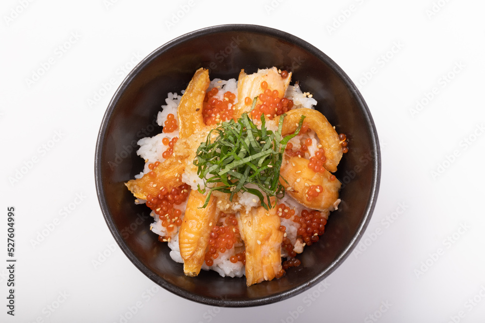 Fototapeta premium 鮭ハラス丼 (イクラ・大根おろし・青しそ・すりごま)