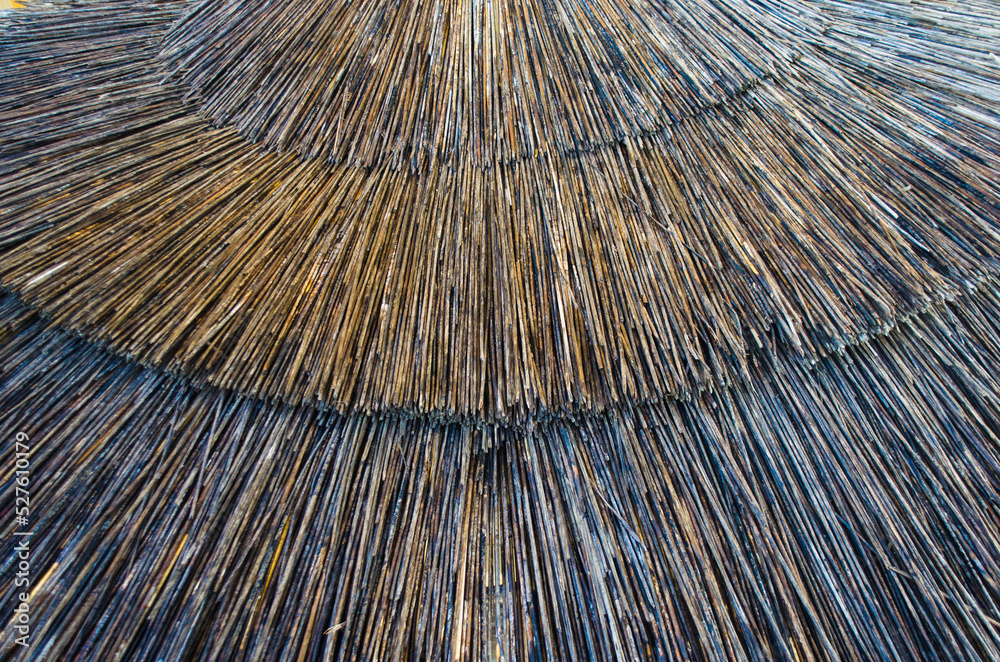 Dettaglio del tetto di paglia di un bungalow da mare Stock Photo