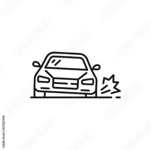 Car damage, collision or road accident thin line icon. Vehicle insurance outline symbol, accident or road crash icon with car tire puncture or wheel breakage. Automobile damage line vector sign