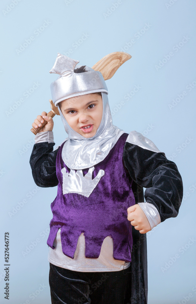 Dangerous Little Knight is Fighting with His Sword Dangerous Little Knight is Fighting with His Sword