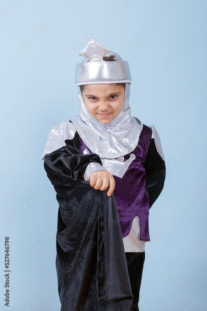 Dangerous Little Knight is Posing and Threaten Us Dangerous Little Knight is Posing and Threaten Us