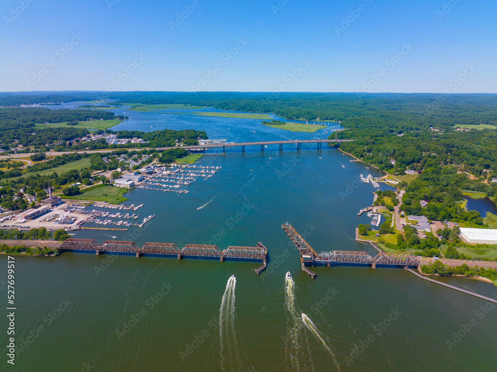 Fototapeta premium Old Saybrook Old Lyme Bridge (train) and Raymond E. Baldwin Bridge (vehicle on Interstate Highway 95) at the mouth between town of Old Saybrook and Old Lyme, Connecticut CT, USA.