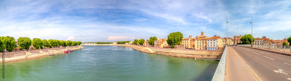 Blick auf Arles, Frankreich 