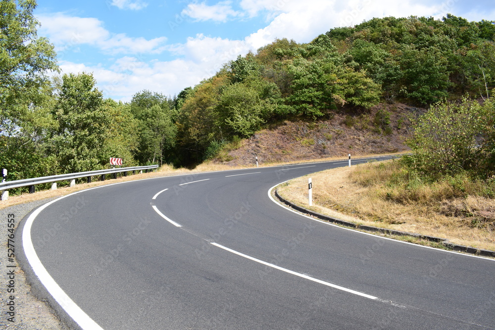 LAndstraße vom Moseltal in den Hunsrück