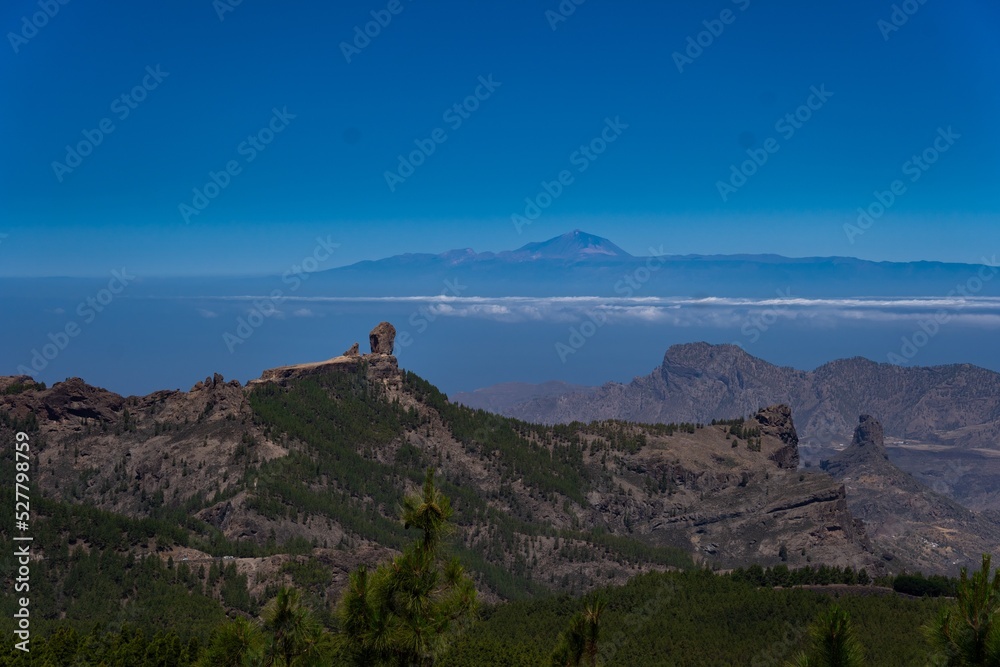 Naklejka premium Roque Nublo Gran Canaria mit Teneriffa