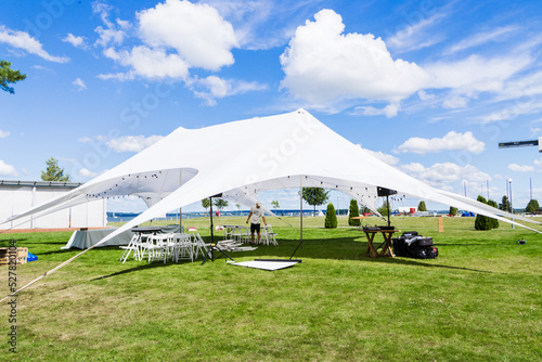 The banquet service pulled up a tent before the start of the event.
