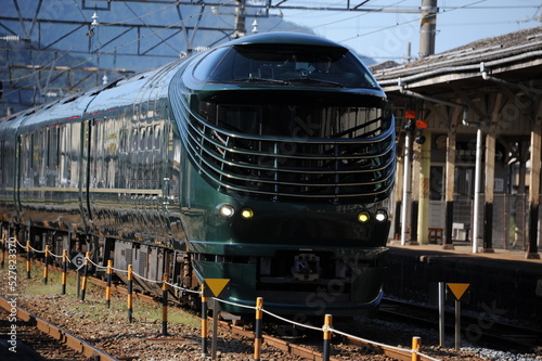 豊岡駅に入線する豪華列車トワイライトエクスプレス瑞風 photo