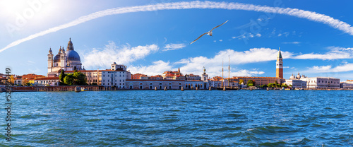 Obraz na płótnie The coast of Venice, beautiful panorama from the sea, Italy w salonie
