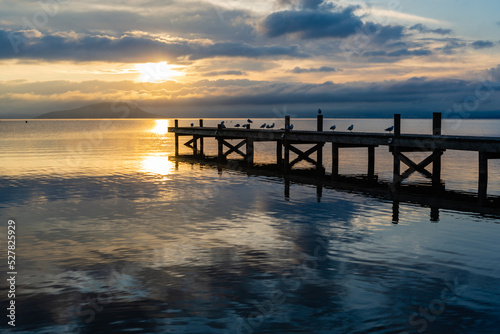 Sunrise over Lake Rotorua © Schneyder Images