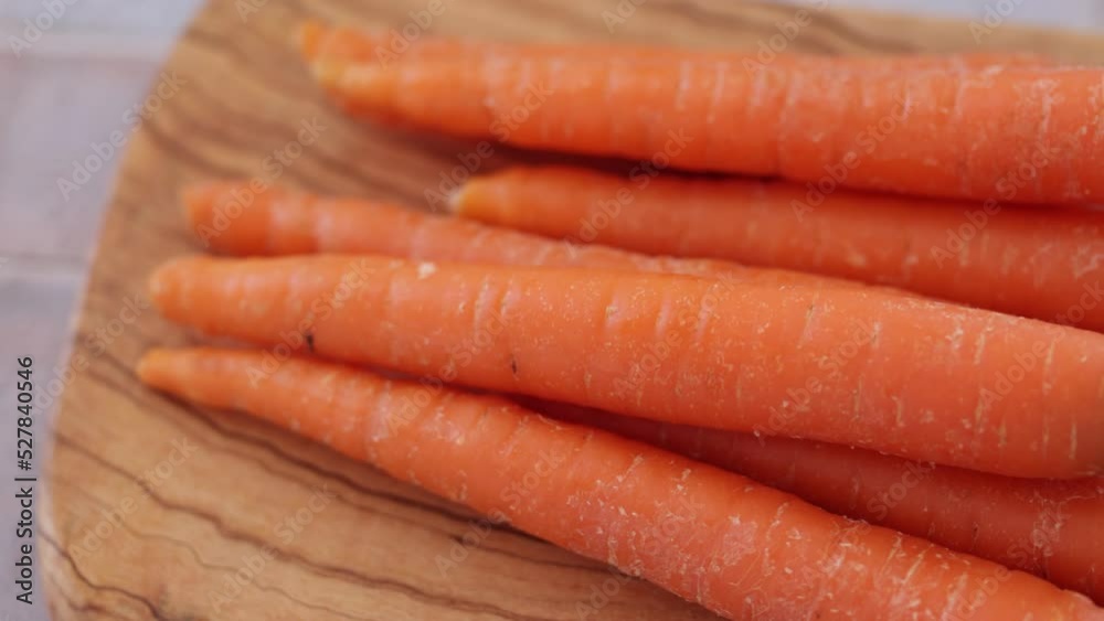 tas de carottes crues en gros plan tas de carottes crues en gros plan