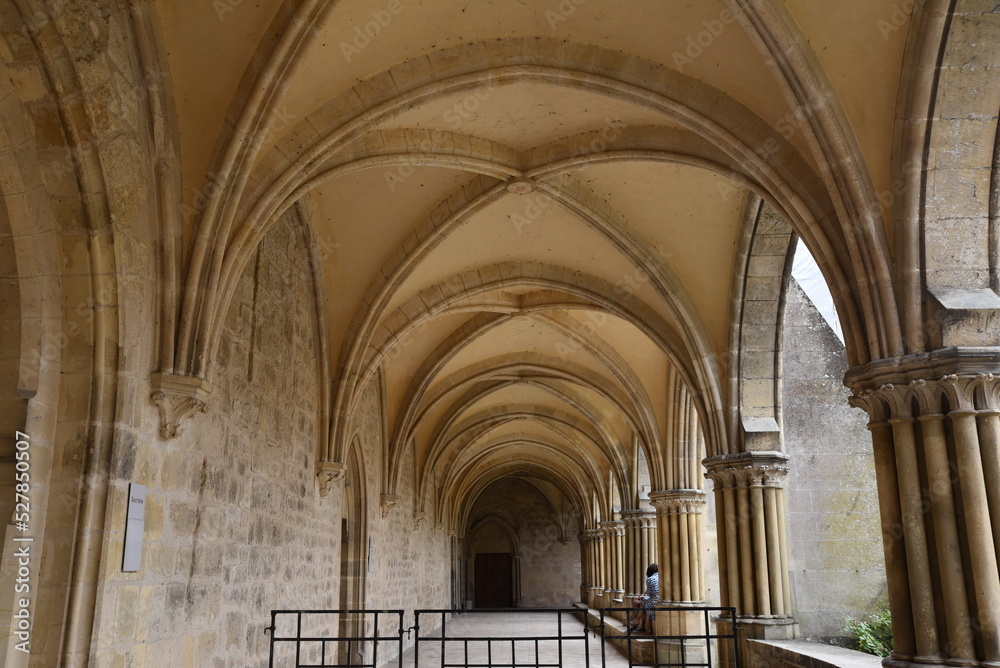 Galerie de l'abbaye de Royaumont. France