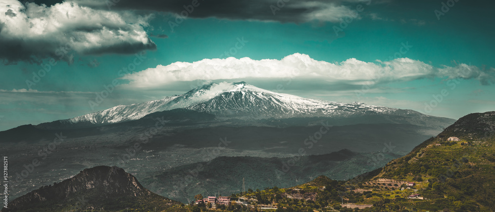 Naklejka premium Etna gros pano