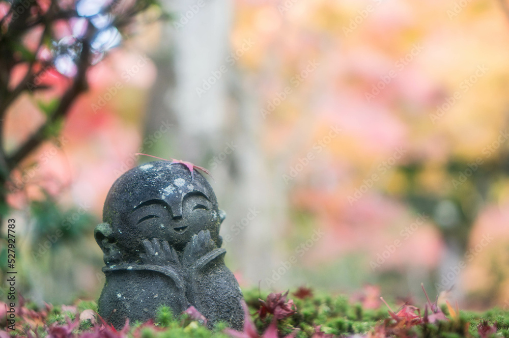 京都 圓光寺の可愛らしいわらしべ地蔵と美しい紅葉景色