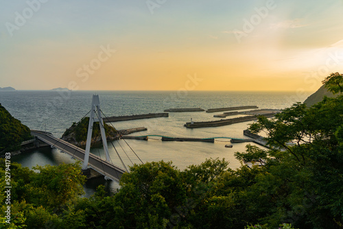 Wallpaper Mural 夕日に染まる雑賀崎漁港 Torontodigital.ca