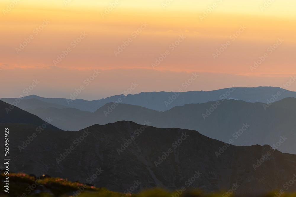 Fototapeta premium Pastel sunset views in Yukon Territory, Canada during midnight sun. 