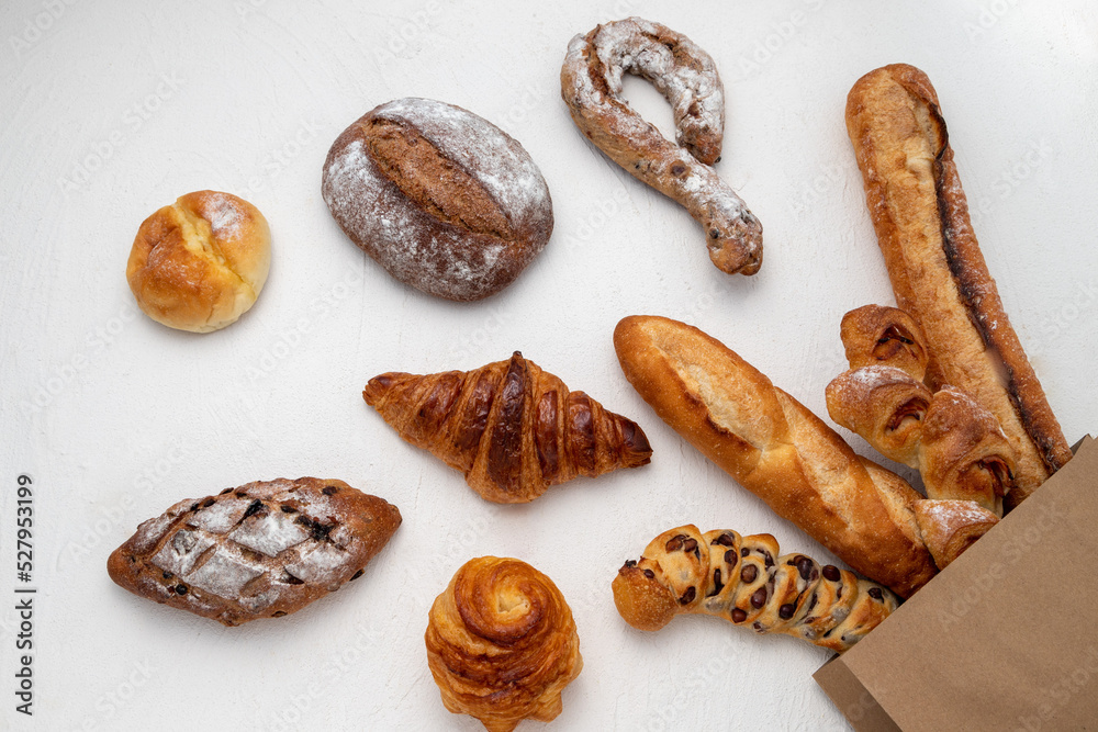 Obraz premium たくさんの種類のパンの背景