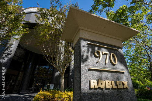 Roblox Signpost Headquarters Entrance Roblox Online Stockfoto 1855916221