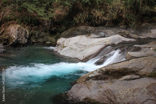 河津七滝。河津川にある七つの滝をつなぐ遊歩道からの景観。蛇滝