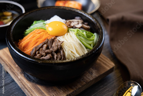 korean food Bibimbap 