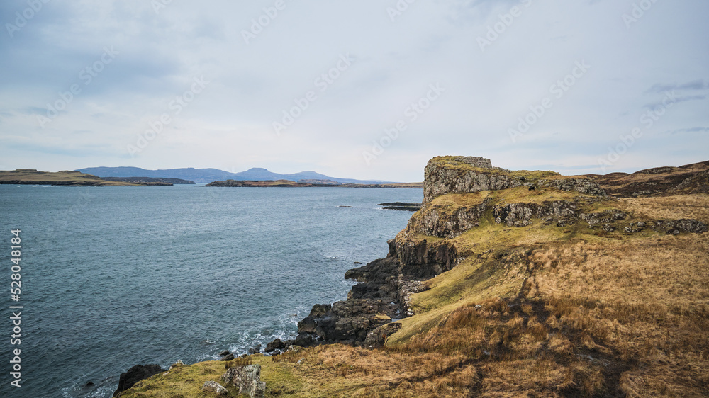 Dun Ardtrek broch, Isle of Skye Dun Ardtrek broch, Isle of Skye