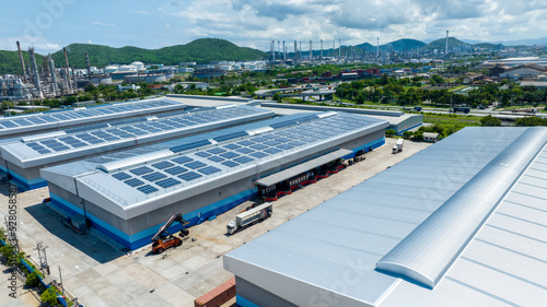 Foto Top view Solar Cell on Warehouse Factory