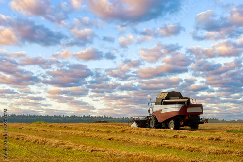 Agricultural combine rear v...