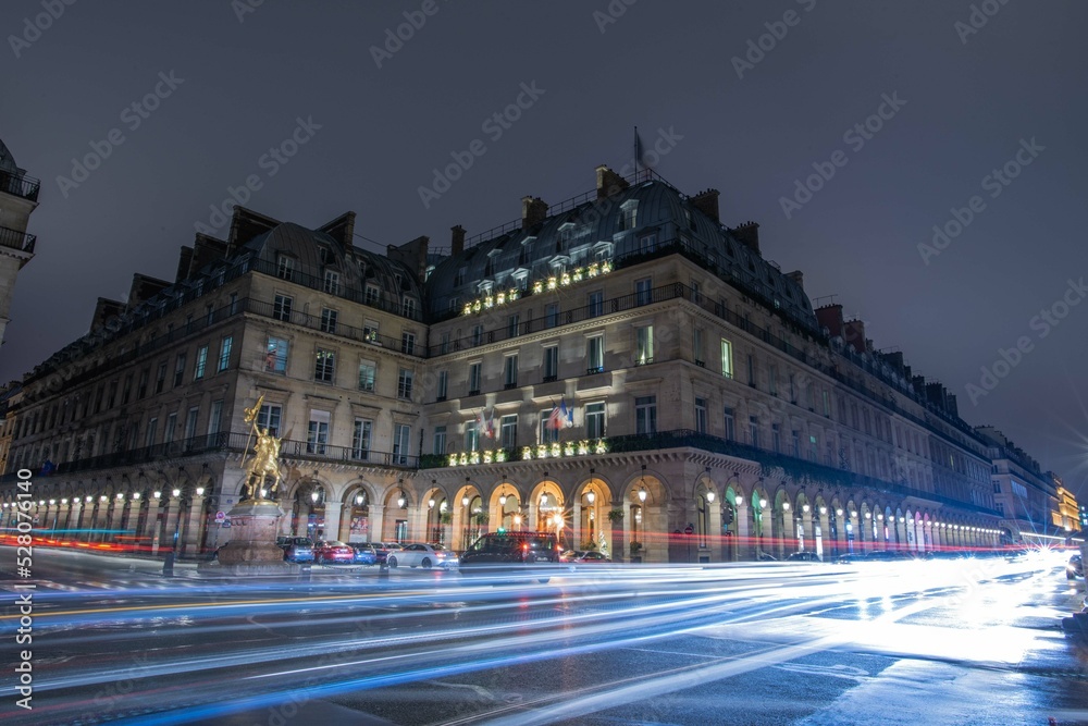 Obraz premium night view of the city hall country