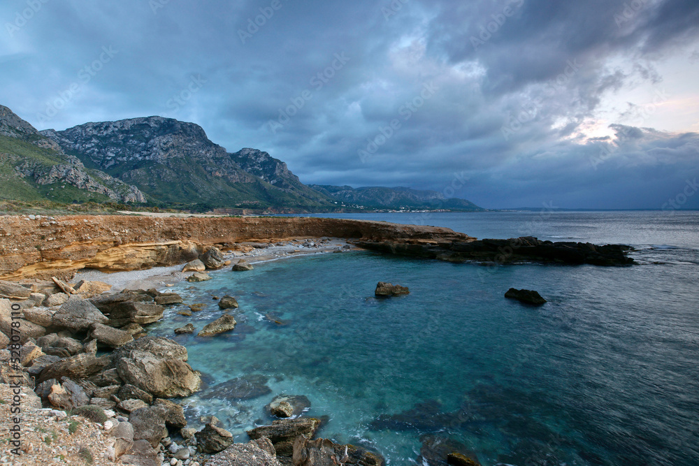 Es Caló.Litoral de la Colonia de Sant Pere. Bahia de Alcudia. Península de Llevant.Arta.Mallorca.Islas Baleares. España. Es Caló.Litoral de la Colonia de Sant Pere. Bahia de Alcudia. Península de Llevant.Arta.Mallorca.Islas Baleares. España.