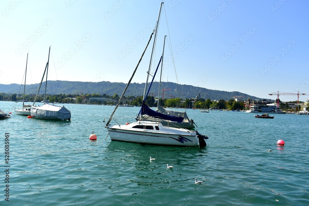 Obraz premium boats on the lake