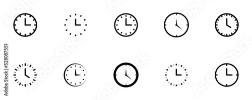 Conjunto de iconos de reloj. Concepto de tiempo. Colección de relojes de diferentes diseños