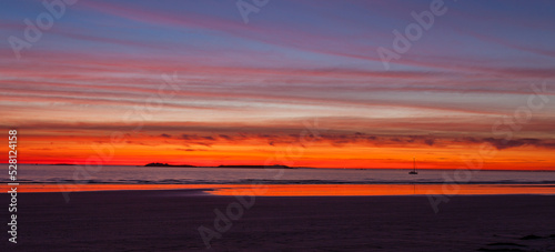 Voilier et coucher de soleil
