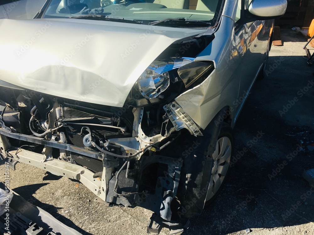 交通事故 事故車両 レッカーで運ぶ 交通事故 事故車両 レッカーで運ぶ