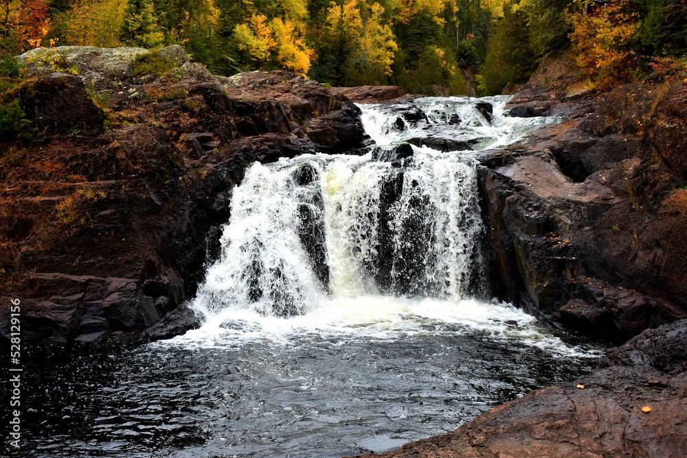 Obraz premium waterfall in autumn