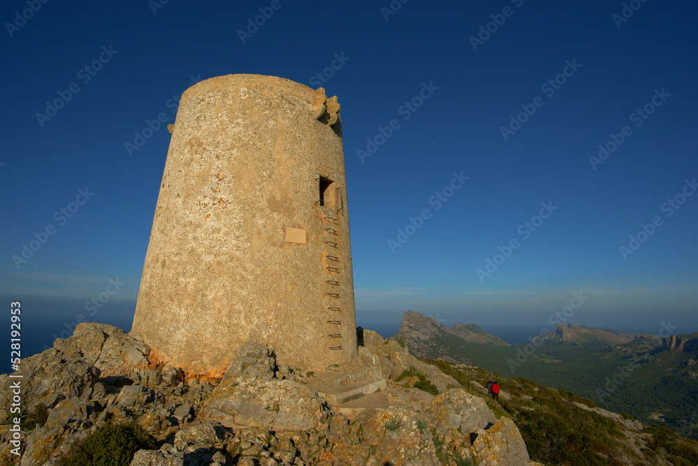 Talaia d'Albercutx (s.XVI). Pollença. Peninsula de Formentor. Mallorca. Baleares. España. Talaia d'Albercutx (s.XVI). Pollença. Peninsula de Formentor. Mallorca. Baleares. España.